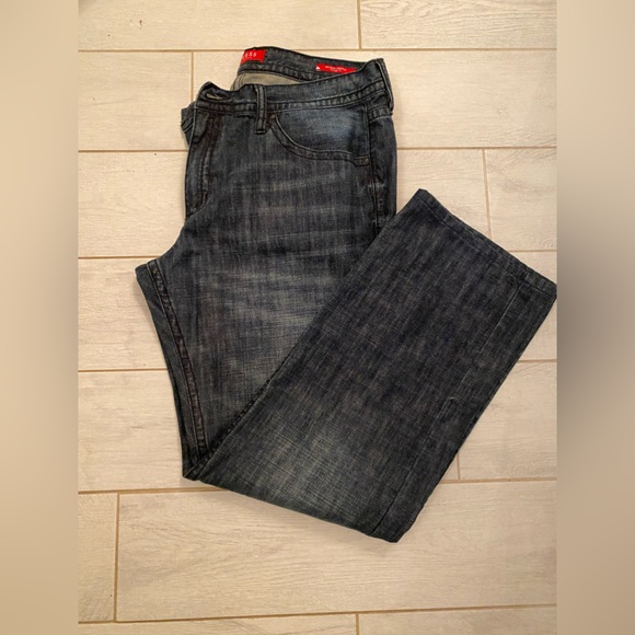 EUC MEN’S GUESS RELAXED STRAIGHT ROWLAND FIT JEANS IN 36 x 30.5 - Picture 10 of 13